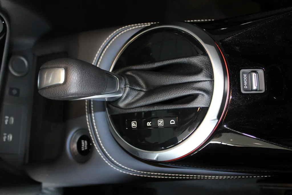 Nissan Juke 1.6 Hybrid Pulse |360grd camera| Bose | Parkeersensoren voor en achter | Navigatie | Automaat| Stoel verwarming | Lederen bekleding | 19inch Wielen| Stuurverwarming |