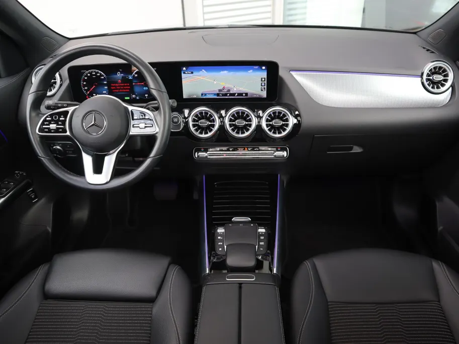 Mercedes-Benz EQA 250 Business Solution Luxury 67 kWh l Keyless l Achteruitrijcamera l Stoelverwarming l Ambiente lichtpakket