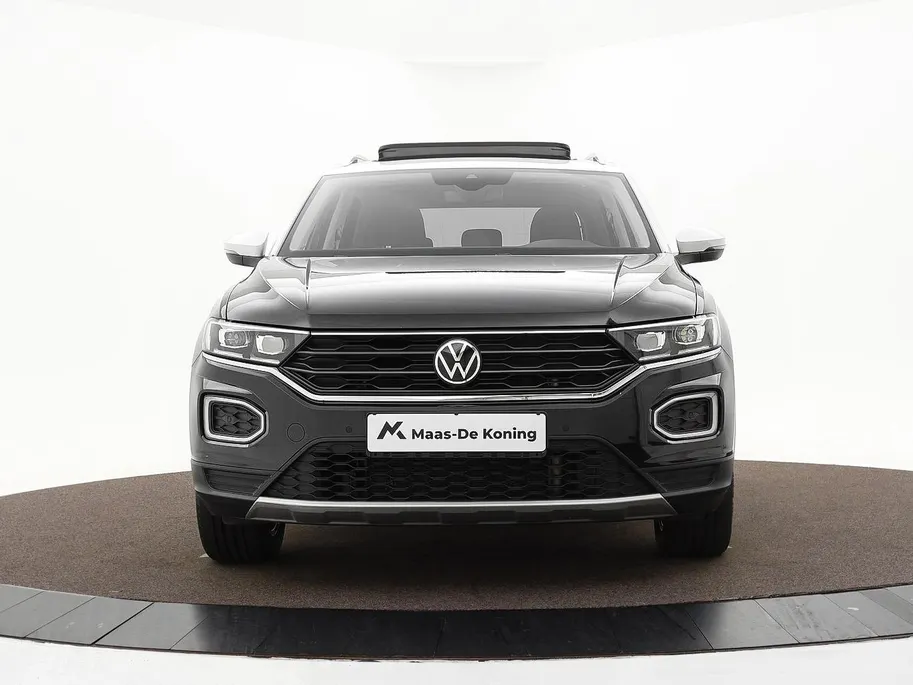 Volkswagen T-Roc 1.5 TSI 150pk DSG Style · Panoramadak · Camera · Elek. Achterklep · Dodehoeksensor · Stoelverwarming · Apple/Android Car Play ·