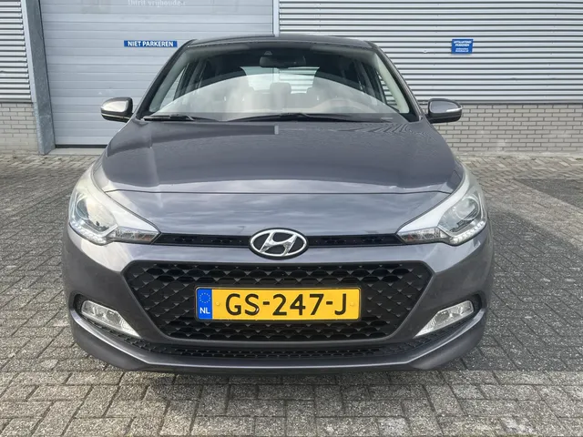 Hyundai i20 1.2 HP i-Motion Comfort Climate Cotrol | Trekhaak| Rijklaarprijs