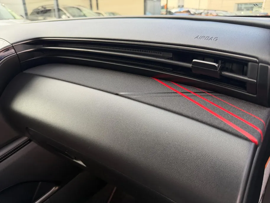 Hyundai Tucson 1.6 T-GDI PHEV N Line 4WD 265PK | 66km WLTP elektrisch | Navigatie | Apple Carplay & Android Auto | Adaptive cruise control | Parkeersensoren rondom | 360 camera | Stoelverwarming & koeling voor |