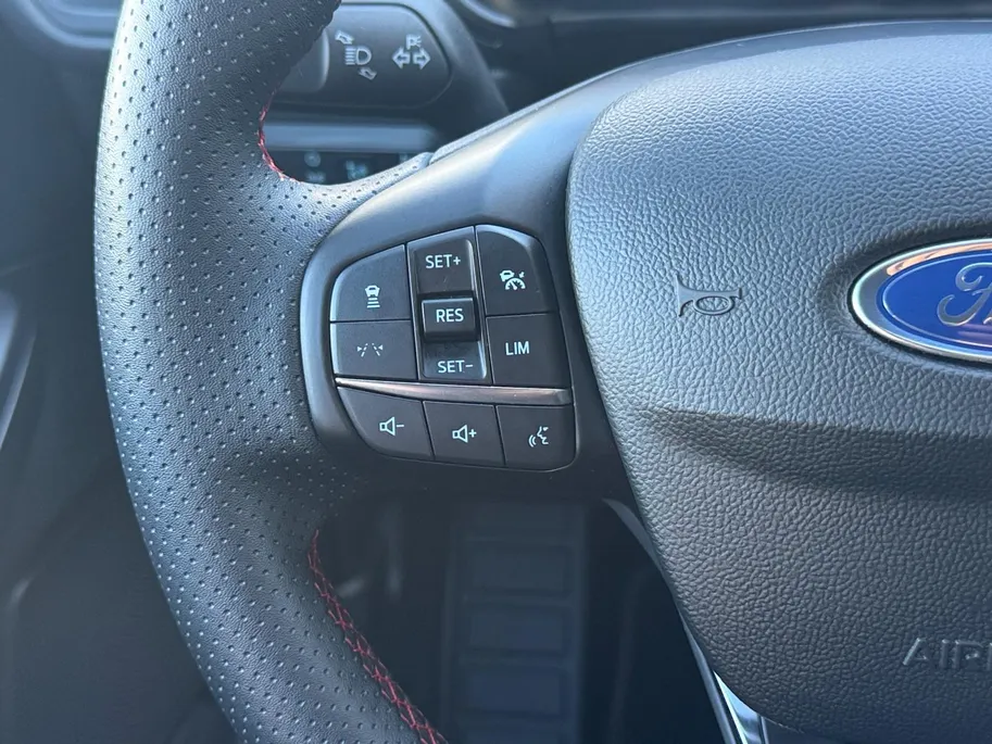 Ford Kuga 2.5 PHEV ST-Line | 1e Eigenaar | Achteruitrijcamera | Dodehoek Detectie | Privacy glass | Stoel/Stuur en voorruitverwarming | Fabrieksgarantie! |