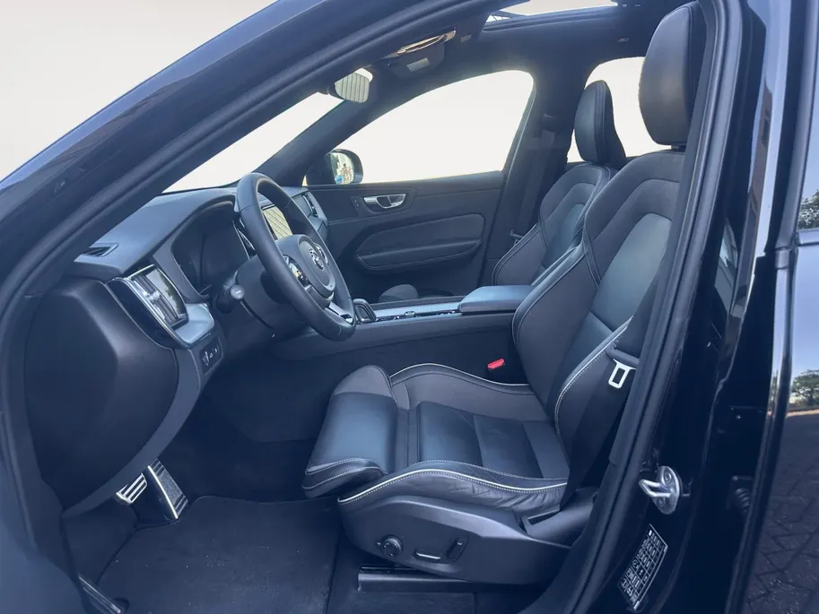 Volvo XC60 2.0 T6 Plug-in hybrid AWD Inscription | Panodak |