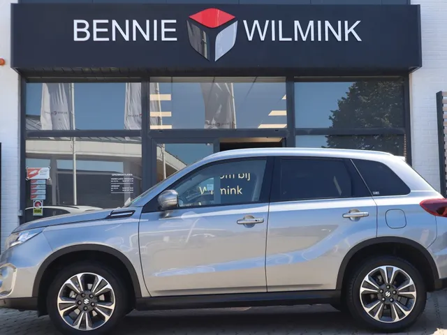 Suzuki Vitara 1.5 Hybrid Style | Carplay | All Seasons | Leder