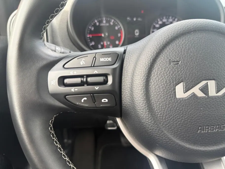 Kia Stonic 1.0 T-GDi MHEV DynamicLine | Automaat | Cruise Control | Climate Control | Camera | Navigatie | LM Velgen |