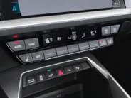 Audi A3 Sportback 40 TFSIe 150kW/204PK S Line · Panoramadak · Apple/Android Car Play · Stoelverwarming