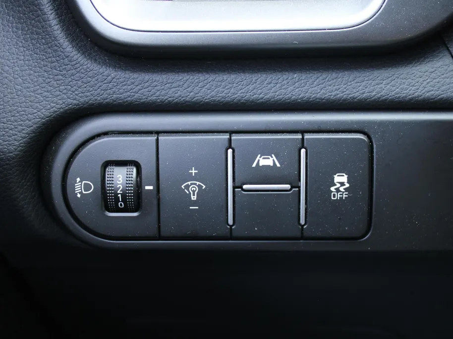 Kia Ceed Sportswagon 1.5 T-GDi DynamicLine | Airco | Cruise | Camera | Navi | 16' LM | LED | PDC |