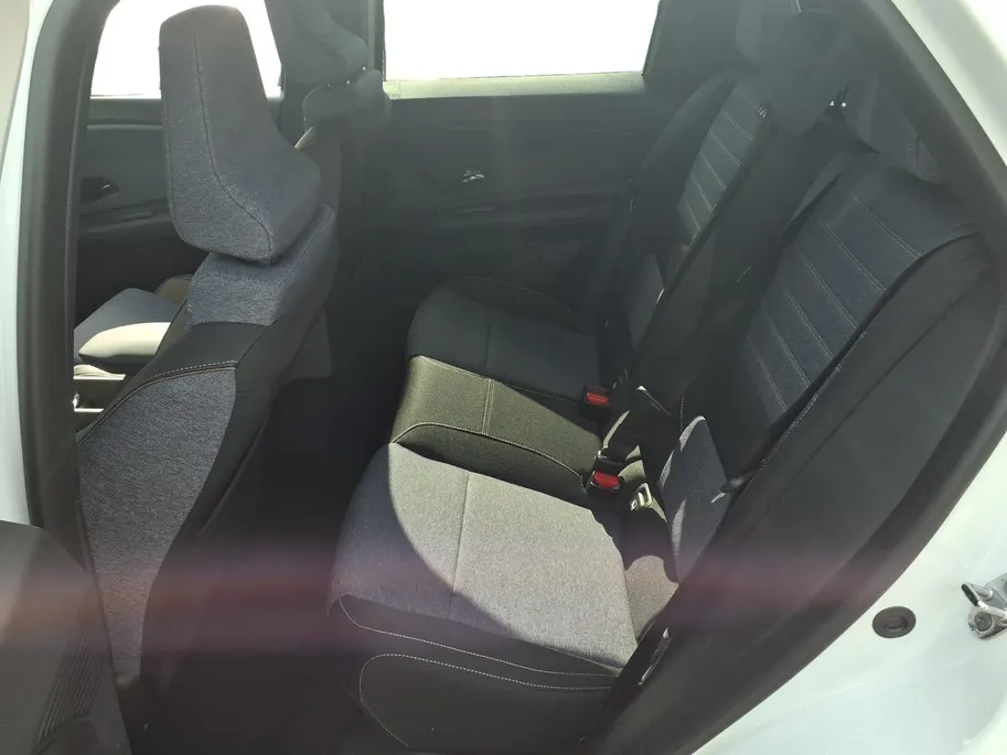 Renault 5 urban range techno 40 kWh NU MET 1.600,- VOORRAAD KORTING  | €800,- korting | Stoel/stuurverwarming | Carplay | ACC | Camera | PDC |