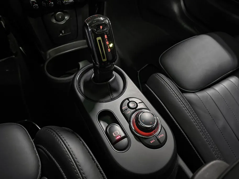 MINI Cooper 3-deurs Electric MINI Yours