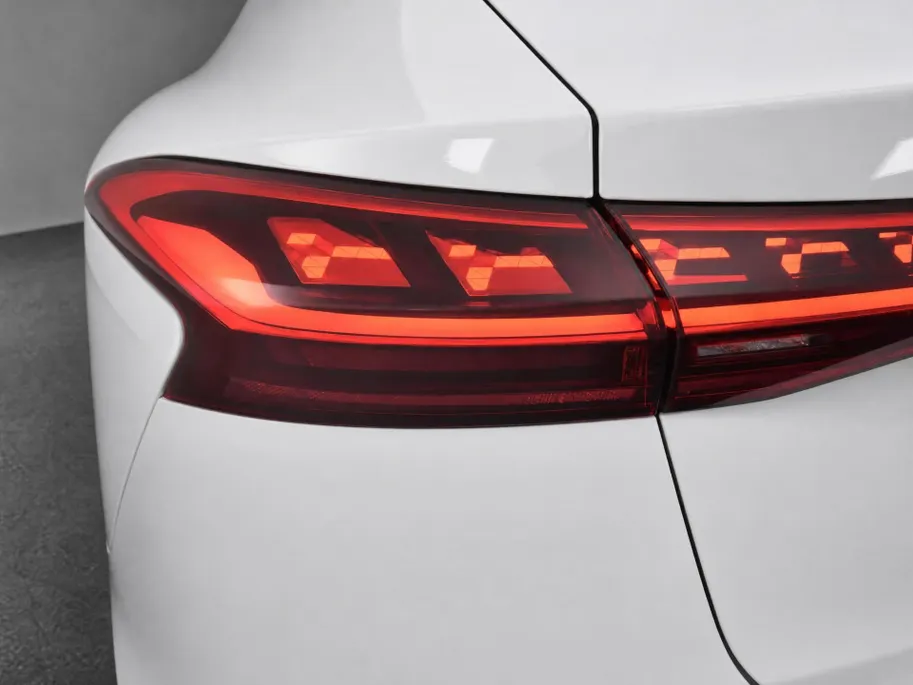 Audi A6 e-tron S edition 83 kWh 286 PK · Tech Pro · 21' LM Velgen · Bang & Olufsen Sound · Panorama-glasdak · Privacy glas · Head up display · Luchtvering · Servosluiting
