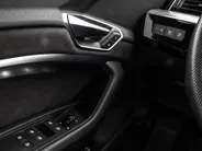 Audi e-tron 55 408pk Quattro S edition 95 kWh · SOH 97% · Panoramadak · Camera · Luchtvering · Elek. Achterklep · 20'' Inch ·
