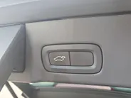 Volvo V90 2.0 T4 Momentum | Stoel en stuurverwarming | Elektrisch bedienbare voorstoelen | Camera | Lederen bekleding | Navigatie | Parkeersensoren voor en achter | Elektrische achterklep |
