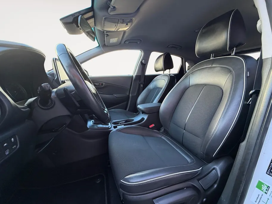 Hyundai Kona 1.6 GDI HEV Premium 105PK AUTOMAAT | Navigatie | Trekhaak| Two Tone| Climate Control| Stuur verwarming| Stoel verwarming|