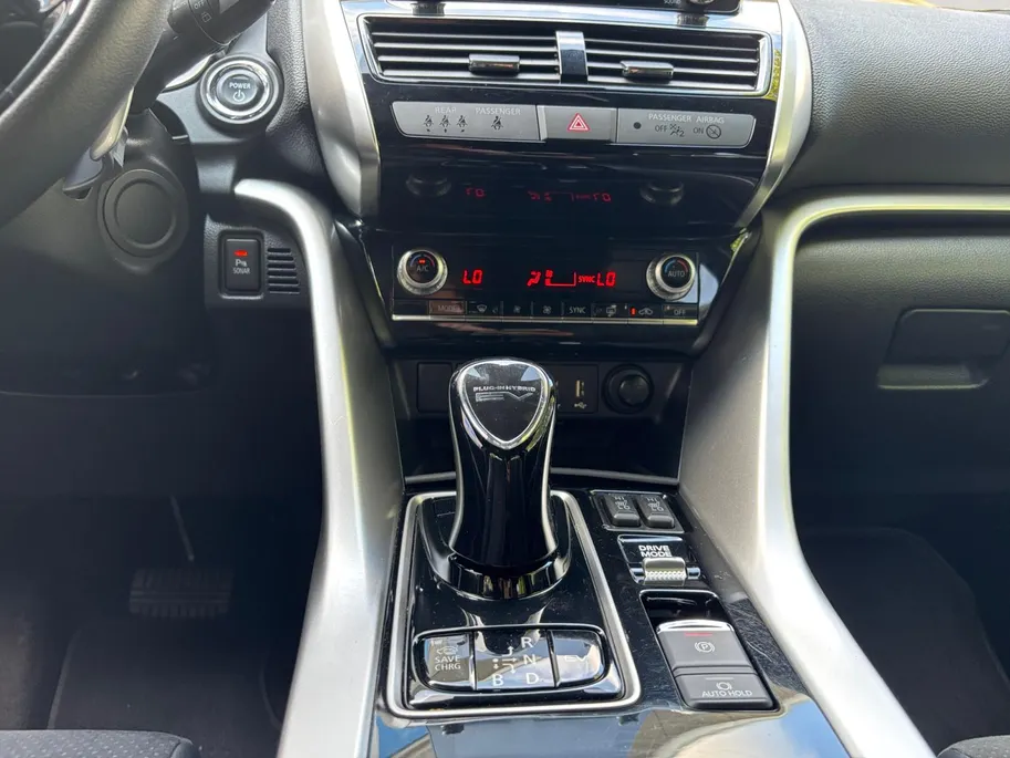 Mitsubishi Eclipse Cross 2.4 PHEV Intense+ | Dealeronderhouden | Plug in |  Achteruitrijcamera | Lane assist |