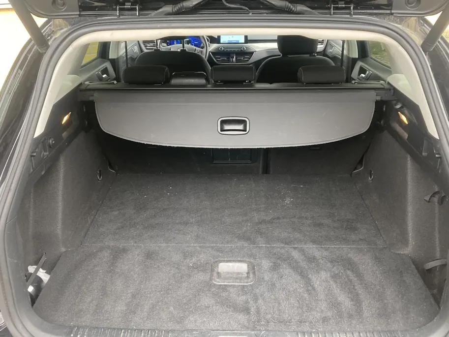 Ford Focus 1.0 EcoBoost Hybrid 125 pk Titanium X Wagon Navigatie - Apple Carplay/ Android Auto - Camera - Draadloos opladen telefoon - Elektrische achterklep