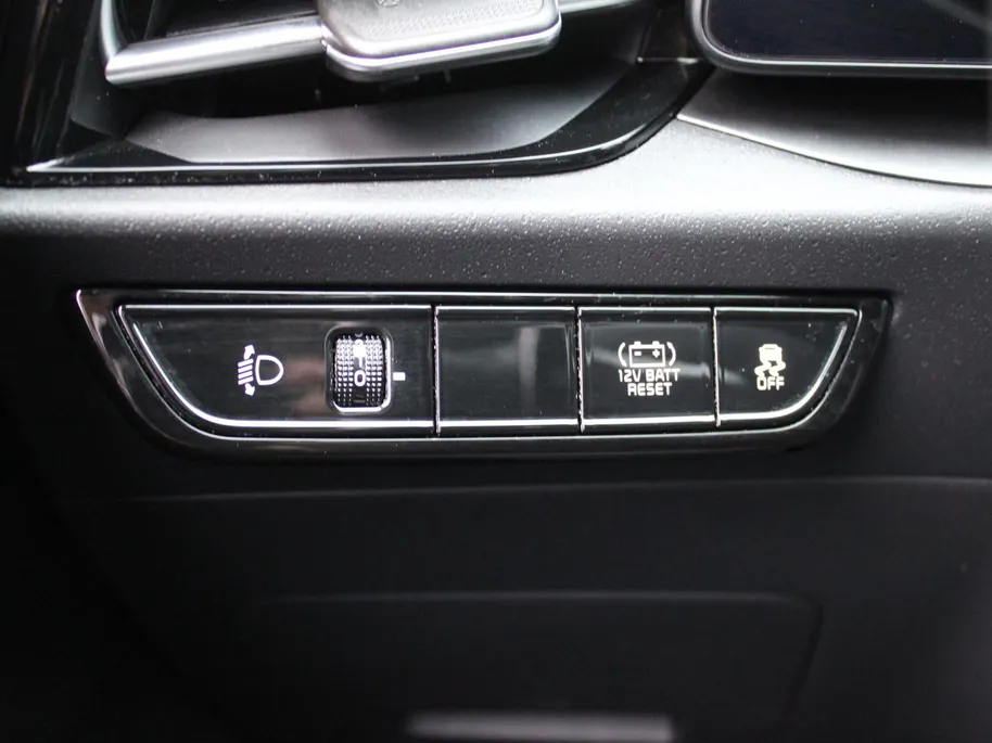 Kia Niro 1.6 GDi Hybrid DynamicLine | BTW Auto | Camera | Cruise adapt. | Clima | 16' LM | Navi | Keyless | Apple Carplay/Android Auto |
