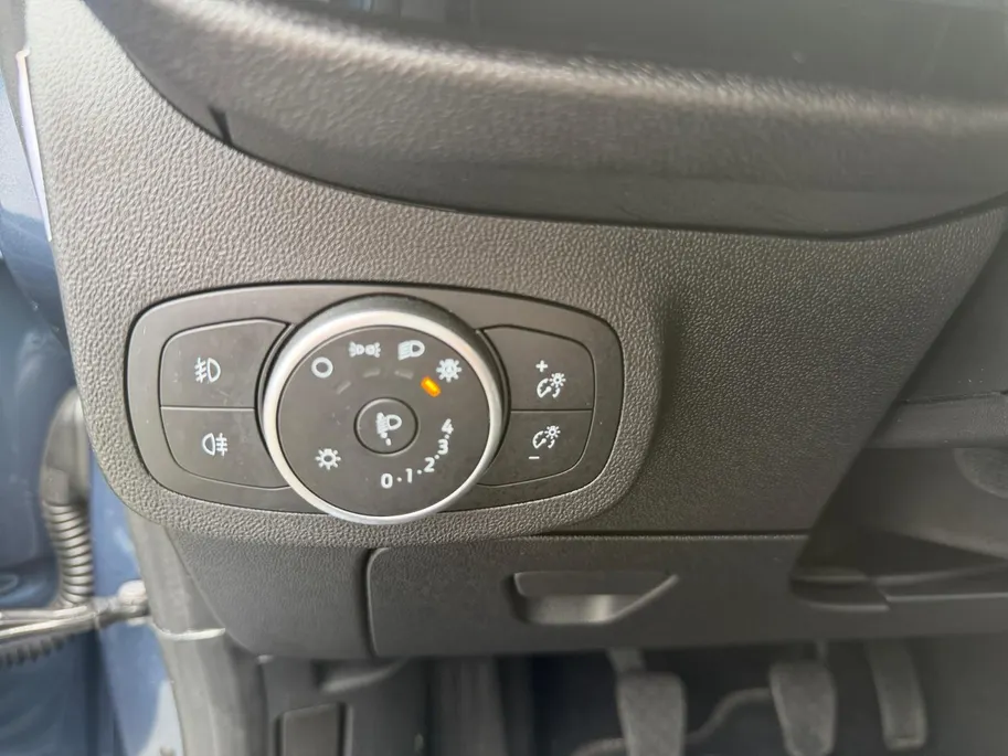 Ford Fiesta 1.0 EcoBoost Titanium | Stoel/Stuur en voorruit verwarming | Navigatie | Apple Carplay | Android Auto | Achteruitrijcamera | All Season Banden |