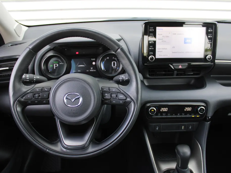 Mazda 2 Hybrid 1.5 Agile | Comfort pakket | CarPlay | Camera | Stuur-/stoelverwarming | Cruise adapt. | 15' LM |