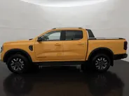 Ford Ranger Wildtrak Double Cab PHEV met o.a. een Elektrisch bedienbare rollertop, Trekhaak, Adaptieve cruise control, Dodehoekdetectie en een Achteruitrijcamera