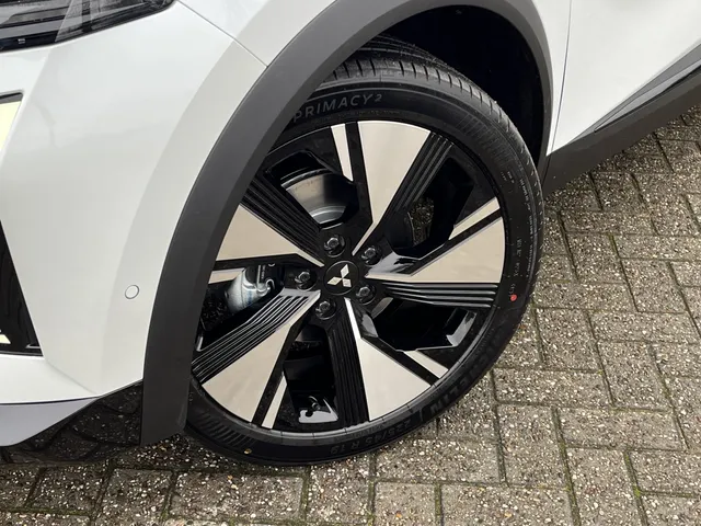 Mitsubishi Grandis 1.8 HEV Instyle | Panoramadak | Harman Kardon