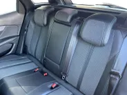 Peugeot 3008 1.6 HYbrid 225 Allure Pack Business | Camera | Apple Carplay en Android Auto | Navigatie | Dodehoek detectie