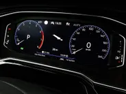 Volkswagen Polo 1.0 TSI 95pk DSG R-Line · Camera · Matrix LED · ACC · Stoelverwarming · Apple/Android Car Play · Sfeerverlichting · Verkeersbord Detectie ·