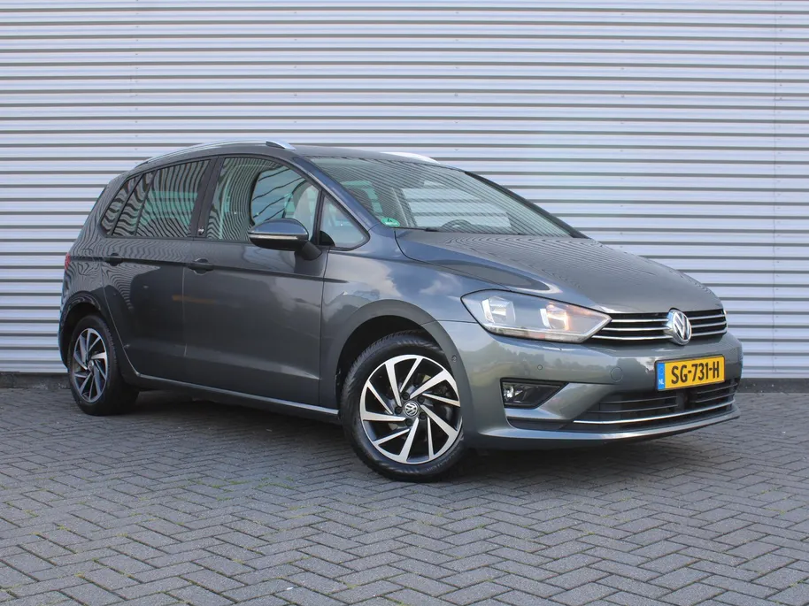 Volkswagen Golf Sportsvan 1.4 TSI Sound | Automaat | Navi | Trekhaak | 16” LM | Stoelverwarming | Cruise adapt. | All seasons | Apple CarPlay/Android Auto |