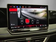 Volkswagen Tiguan 1.5eTSI/150PK R-Line · Panoramadak · Trekhaak · 360°Camera + Parkeersensoren · Garantie t/m 06-01-2030 of 100000km.