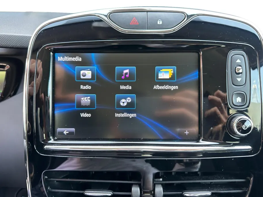 Renault ZOE R110 Limited 41 kWh | Koop Accu | SOH 92.2% | Parkeersensoren | Cruise & Climate Control | Stoelverwarming | Bluetooth | Navigatie | 12 Maanden BOVAG Garantie
