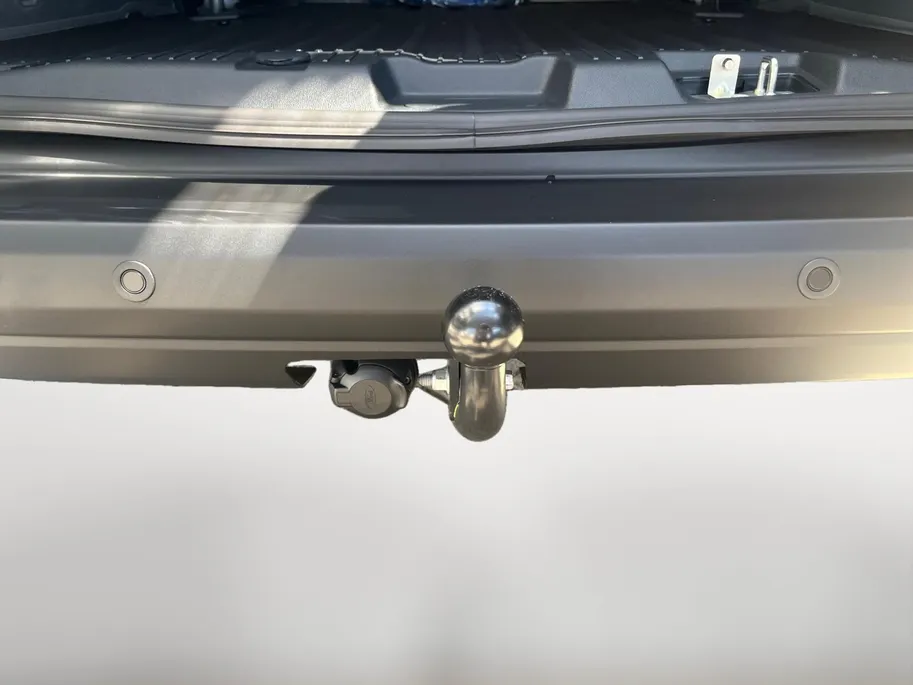 Ford E-Transit Courier Limited 46 kWh Let op! te bestellen voertuig! | Nu met 0,99% rente actie op financial lease | Driver Assist Pack | Camera | Navigatie | Trekhaak