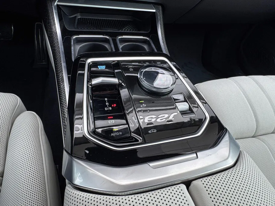 BMW i7 eDrive50 106 kWh