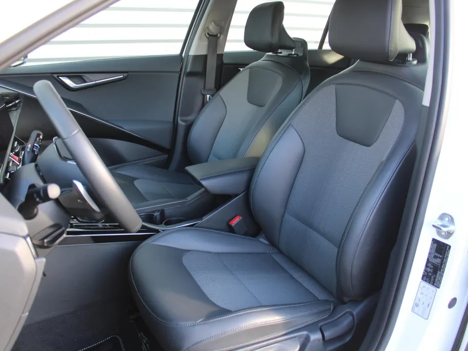 Kia Niro 1.6 GDi Hybrid DynamicLine | Camera | Cruise adapt. | Clima | 16' LM | Navi | Keyless | Apple Carplay/Android Auto |