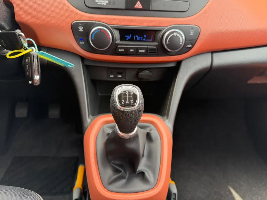 Hyundai i10 1.0i i-Motion Comfort |  Climate control | Cruise control |