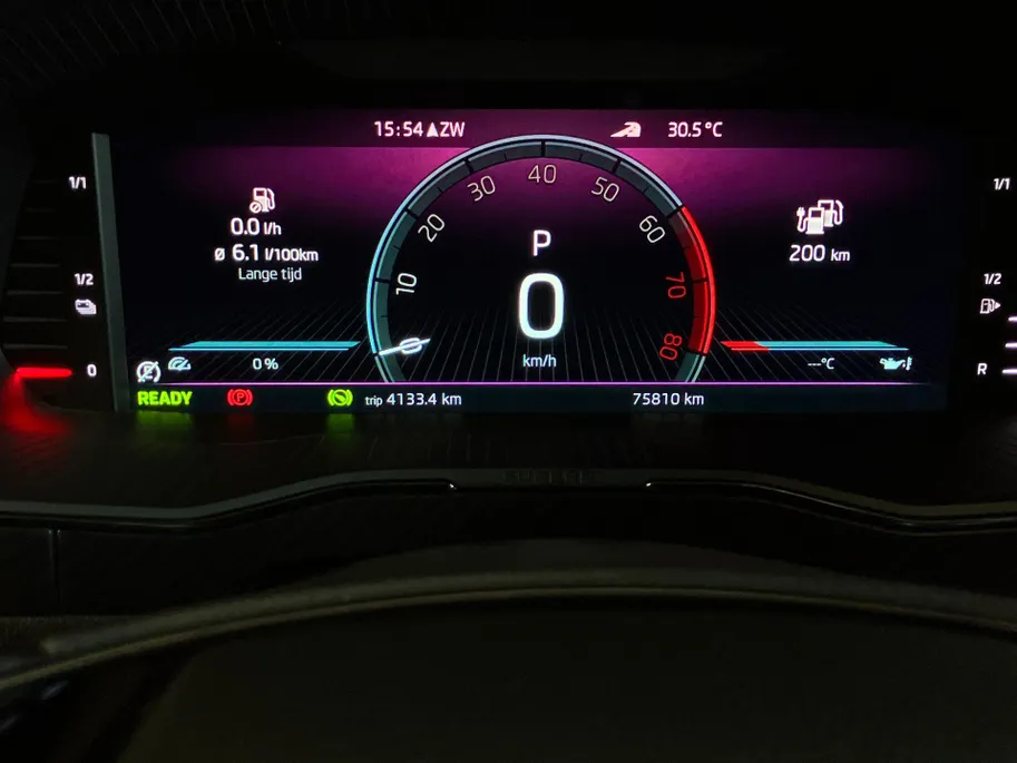 Škoda Superb 1.4PHEV 218PK Sportline DSG · Panoramadak · Trekhaak · Camera + Parkeersensoren · Stoelverwarming  voor & achter ·