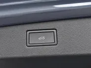 Volkswagen Tiguan Limited Edition 1.5 eHybrid 204 PK 6 versn. DSG · Design Pakket Dark · Trekhaak inklapbaar, met elektrische ontgrendeling, incl. aanhangermanoeuvreerhulp Trailer Assist ·