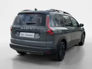 Dacia Jogger 155PK Hybrid Expression 7p. Automaat | DEMO | 7 Zitplaatsen | Camera | Parkeersensoren | Apple CarPlay/Android Auto | Cruise Control | Climate Control | Digital Cockpit | Armsteun | Licht & Regen Sensor |