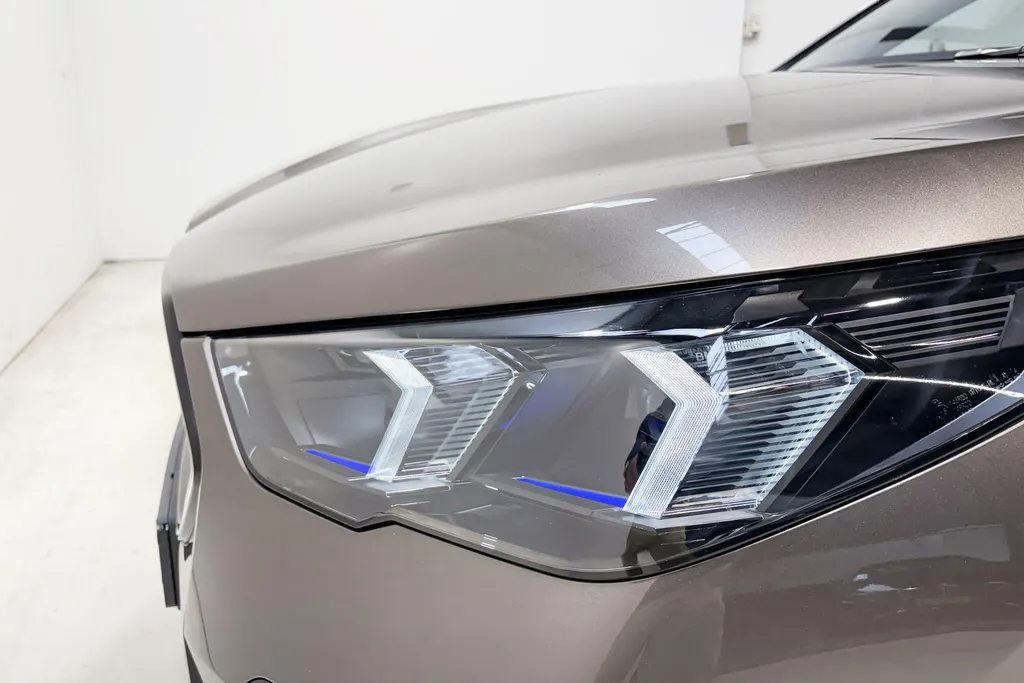 BMW iX2 eDrive20 M Sport Edition Innovation Pack