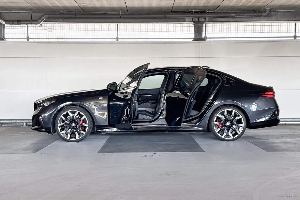 BMW 5 Serie Sedan 520i M-Sport Pro