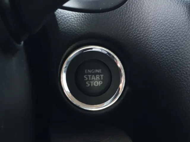 Suzuki Swift 1.2 Style Hybrid Automaat | Carplay | Keyless | AdaptiveCruise | AllSeasons