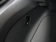 Volkswagen Tiguan 1.4 TSI 245pk DSG eHybrid Life Business · Camera · P-Sensoren · Wegklapbare Trekhaak · Dodehoek Detectie · 18'' Inch ·