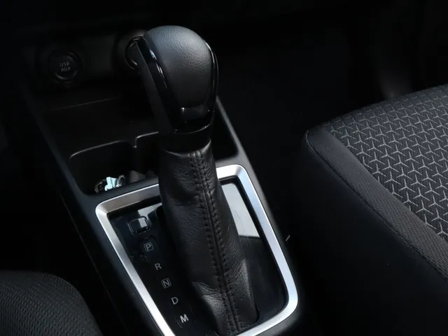 Suzuki Swift 1.2 Style Hybrid Automaat | Carplay | Keyless | AdaptiveCruise | AllSeasons