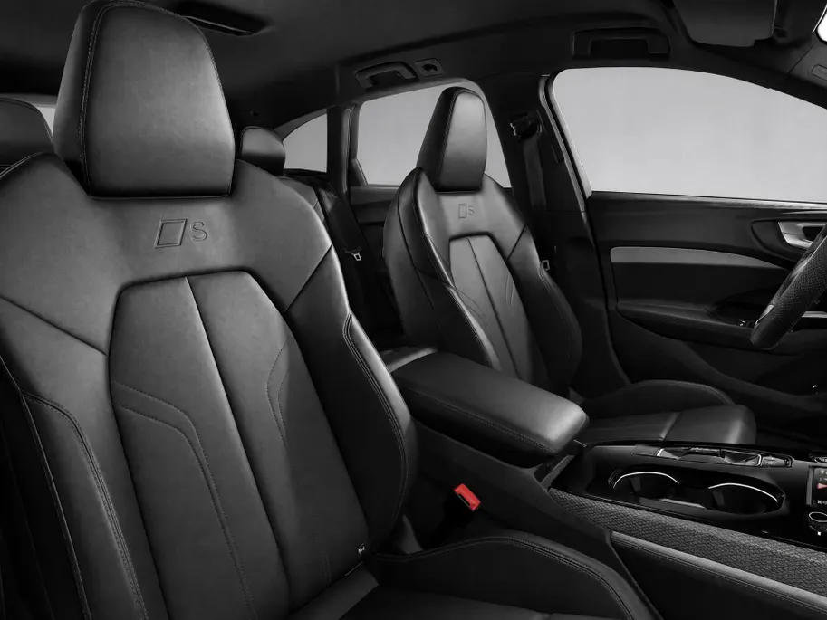 Audi A5 2.0 e-hybrid quattro S edition 299 PK · Premium pakket · Trekhaak elek. wegklapbaar · Optiekpakket zwart