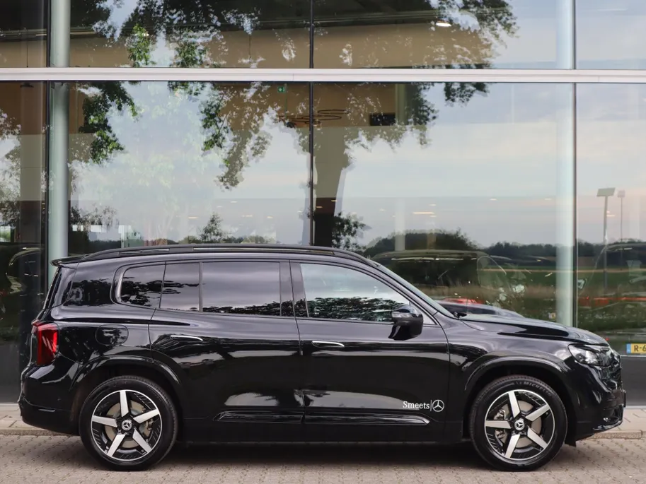 Mercedes-Benz GLB 250+ Business Solution AMG 85.5 kWh l Trekhaak l Keyless l Panoramadak