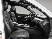 Audi e-tron Sportback 55 quattro S edition 95 kWh 408pk · SOH 99,2% · Panoramadak · 360 Camera · Bang & Olufsen Sound · Afneembare Trekhaak · Matrix LED · Apple/Android Car Play ·