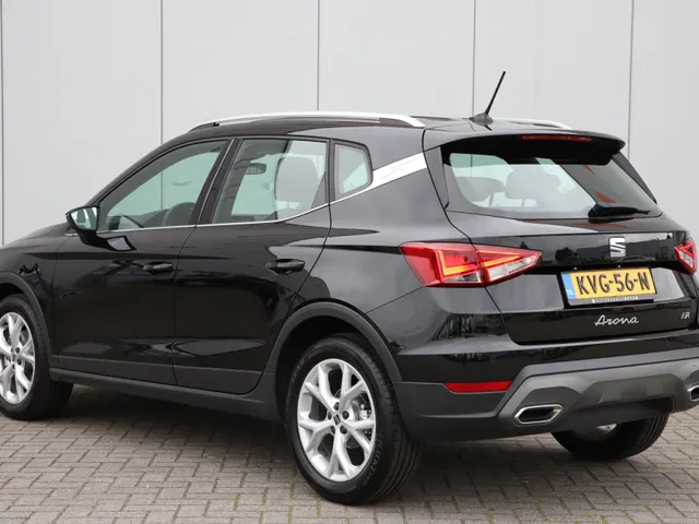 SEAT Arona 1.0 TSI FR 110 PK 110 PK | 6 Versnellingen | CRUISE | NAVI | PDC