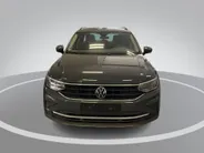 Volkswagen Tiguan 1.4 TSI 245pk DSG eHybrid Life Business · Apple/Android Car Play · Wegklapbare Trekhaak · Navigatie · P-Sensoren · Stoel-& Stuurverwarming · 17'' Inch ·