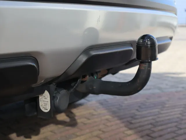 Mitsubishi Eclipse Cross 2.4 PHEV Intense+ Trekhaak | Standkachel | Carplay