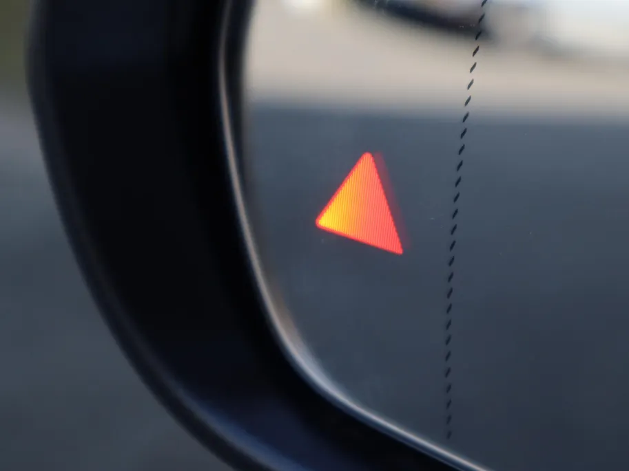 Mercedes-Benz B-Klasse 180 AMG Line l Keyless l Achteruitrij camera l Stoelverwarming l Memory