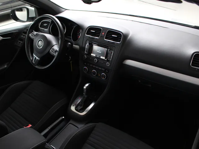 Volkswagen Golf Cabriolet 1.4 TSI Automaat Navigatie | PDC | 17' Velgen | Cruise Control | Stoelverwarming