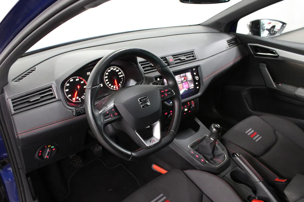 SEAT Ibiza 1.0 TSI FR Business Intense / Camera / Trekhaak afneembaar / Navi. / Full led / Apple Carplay /